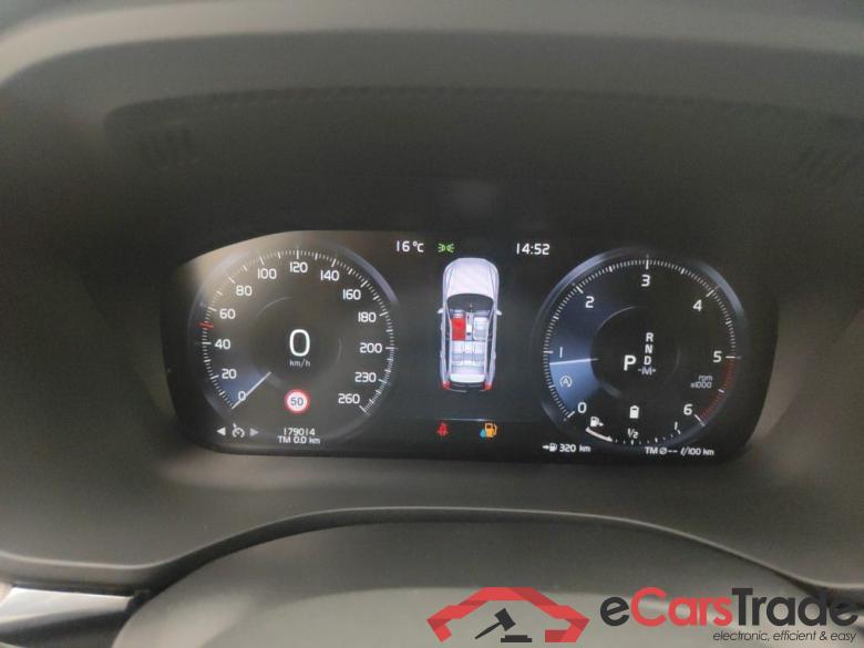 VOLVO XC60 DIESEL MILD HYBRID - 2.0 B4 197 AWD R-Design Geartronic 5d #6