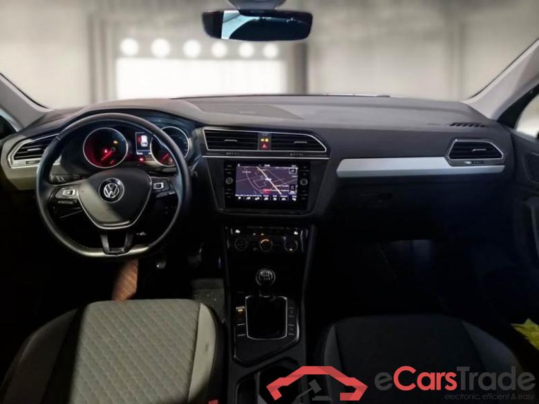 VOLKSWAGEN TIGUAN / 2016 / 5P / SUV 2.0 TDI SCR 110KW BUSINESS BMT #3 VOLKSWAGEN TIGUAN / 2016 / 5P / SUV 2.0 TDI SCR 110KW BUSINESS BMT #3
