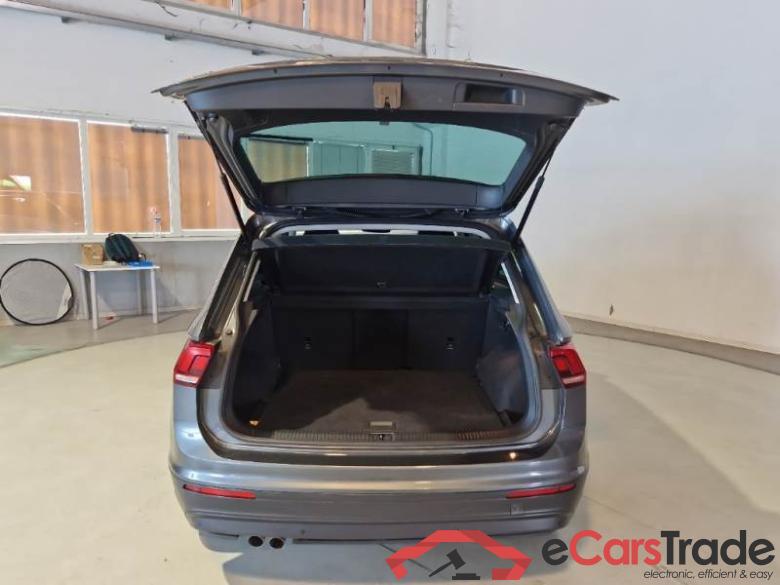 VOLKSWAGEN TIGUAN / 2016 / 5P / SUV 2.0 TDI SCR 110KW BUSINESS BMT #5 VOLKSWAGEN TIGUAN / 2016 / 5P / SUV 2.0 TDI SCR 110KW BUSINESS BMT #5