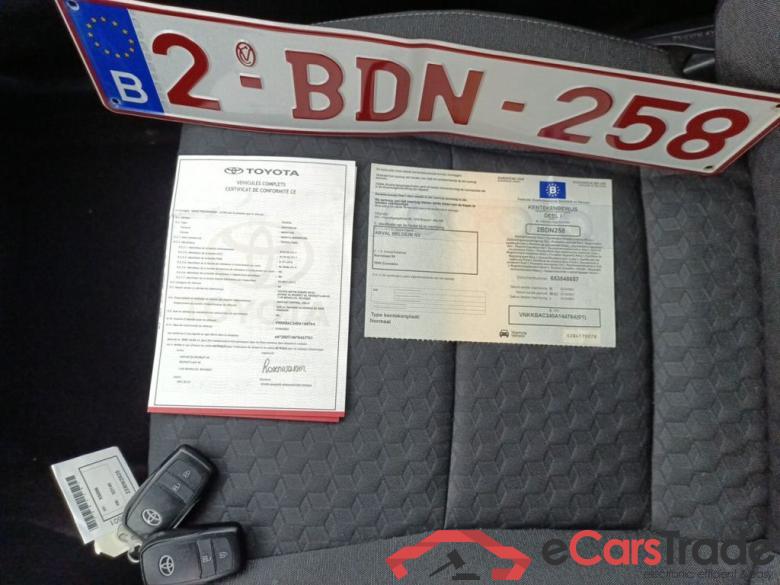 Toyota Yaris 1.5 VVT-i Hybrid Iconic e-CVT 5d #4