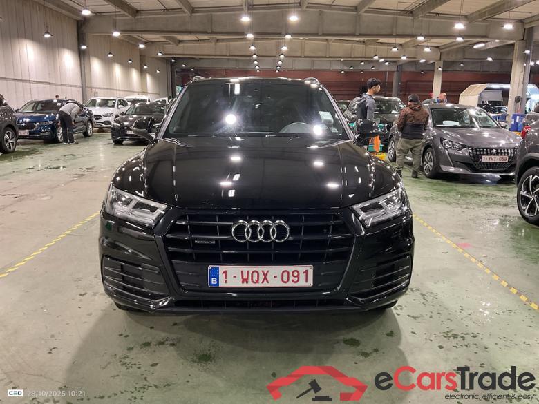 AUDI Q5 DIESEL - 2017 35 TDi Quattro Business Ed.Sport S tr. #2