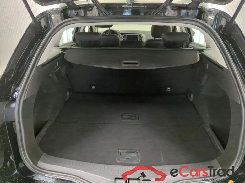 RENAULT Mégane Estate 1.3 TCe140 Equilibre #6 RENAULT Mégane Estate 1.3 TCe140 Equilibre #6