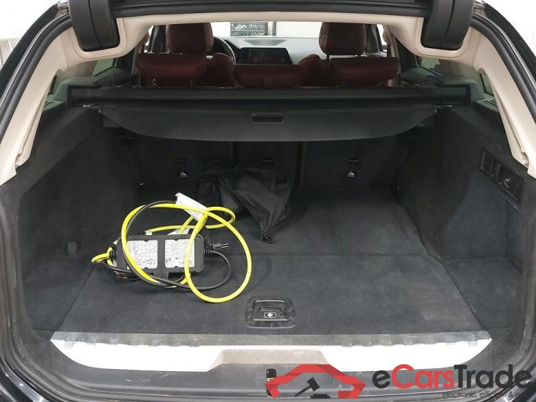 BMW 330e Plug-In Hybrid Aut. LED-Xenon LC-Pro Navi Sport-Leather KeylessGo Camera Klima PDC ... #6
