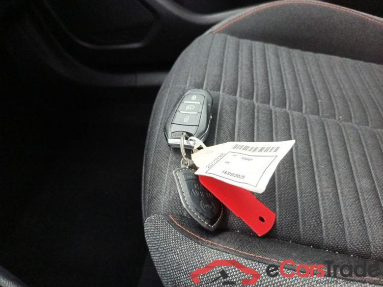 PEUGEOT E-2008 50 kWh Active 5d #4