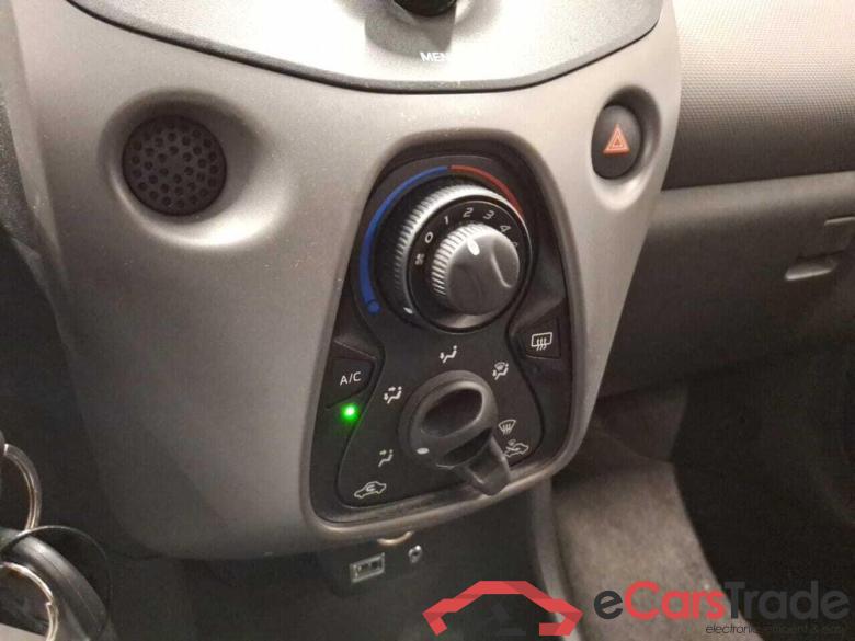PEUGEOT 108 1.0 e-VTi Active #6