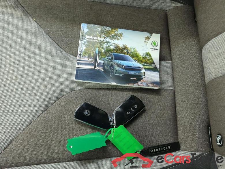 Skoda Enyaq iV 60 First Edition 5d #4