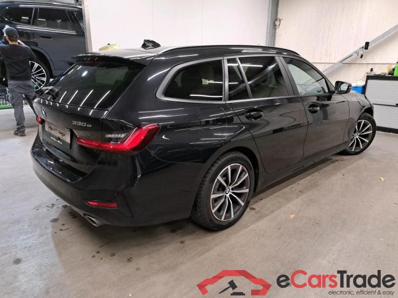 BMW - BMW 3 TOURING 330e 292PK With Heated Vernasca Sport Seats & Pano Roof  * HYBRID * #2