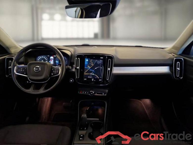 VOLVO XC40 / 2017 / 5P / SUV T4 PLUG-IN HYBRID AUTO RECH INSCRIP EXPR #3