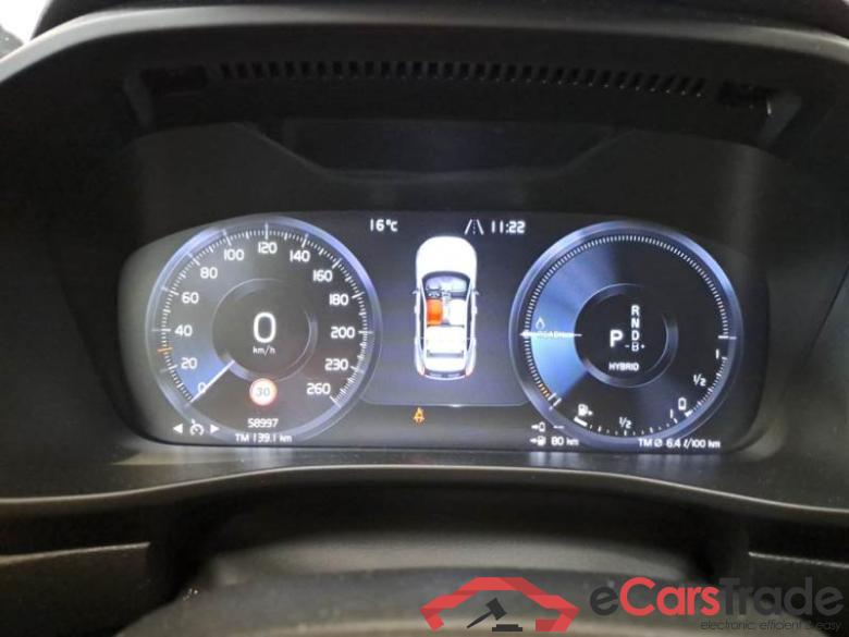VOLVO XC40 / 2017 / 5P / SUV T4 PLUG-IN HYBRID AUTO RECH INSCRIP EXPR #4
