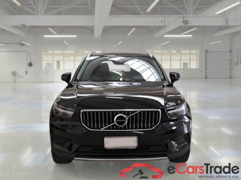 VOLVO XC40 / 2017 / 5P / SUV T4 PLUG-IN HYBRID AUTO RECH INSCRIP EXPR #6