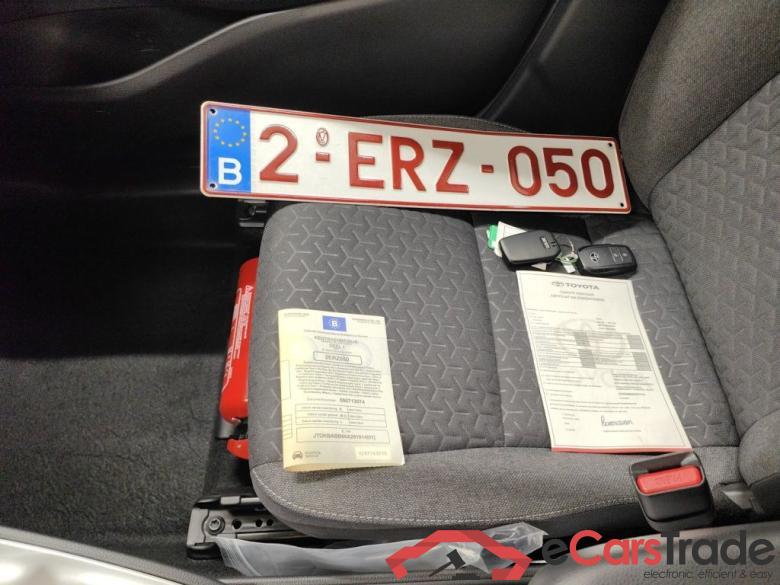 Toyota Yaris Cross 1.5 VVT-ie Hybrid Dynamic Plus CVT 5d #4