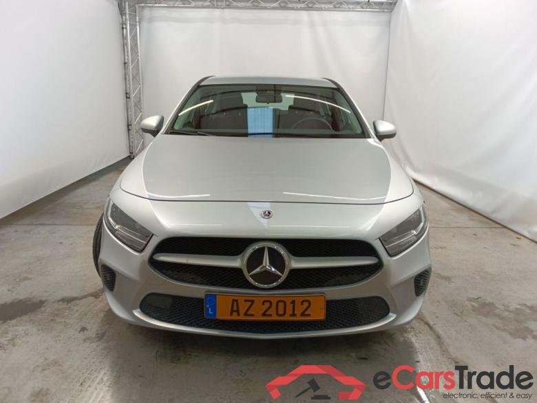 MERCEDES CLASSE A DIESEL (W177) A 180 d 116 Business Solution Essential 5d #5