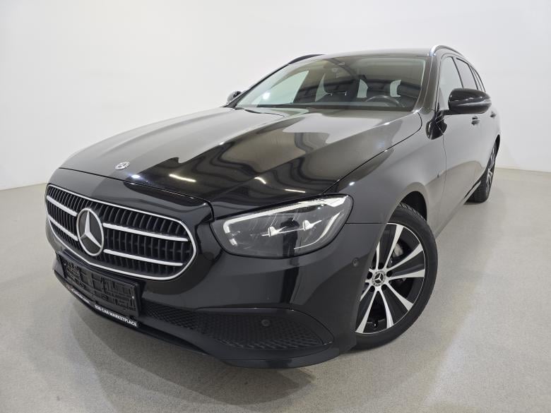 Mercedes E300de Facelift Plug-In Hybrid Aut. LED-Xenon Widescreen Distronic Burmester Ambient Navi Sport-Leather KeylessGo Сamera Klima PDC ... #1