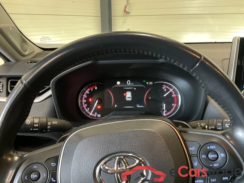 TOYOTA RAV4 2.0 VVT-iE Bus Intro #6