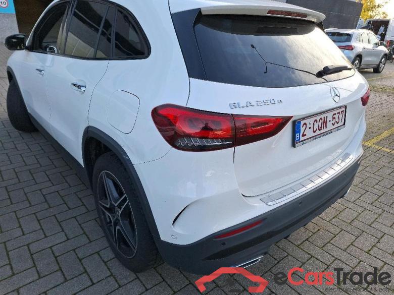Mercedes GLA 250e Plug-In Hybrid AMG Night Aut. Pano LED-MultiBeam Widescreen Ambient Navi 1/2 Sport-Leather-Alcantara KeylessGo Camera Klima PDC ... #3