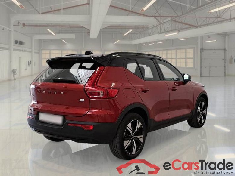 VOLVO XC40 / 2017 / 5P / SUV T4 PLUG-IN HYBRID AUTO RECHARGE R-DESIGN #2