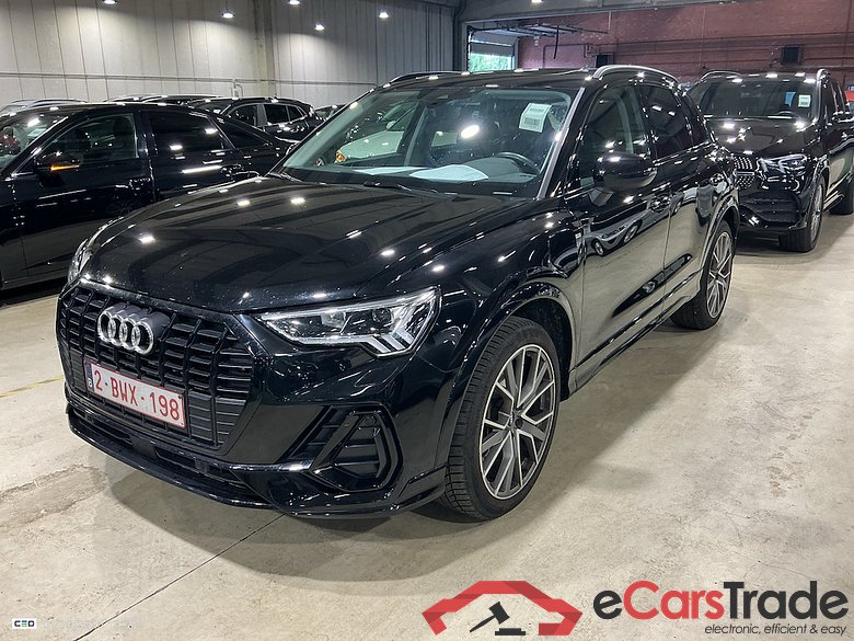 AUDI Q3 1.4 45 TFSI E S TRONIC S LINE #1