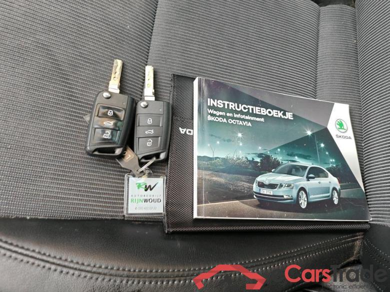 SKODA Octavia Combi 110 kW #6