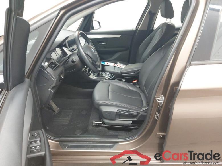 BMW 216d Active Tourer Aut. LED-Xenon Navi Leather KeylessGo Klima PDC ... #5