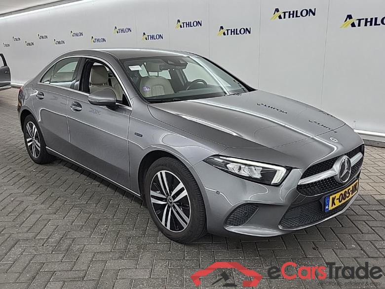 MERCEDES-BENZ A-Klasse Limousine A 250 e 8G-DCT Bus Sol Luxury Limited 4D 160kW #2