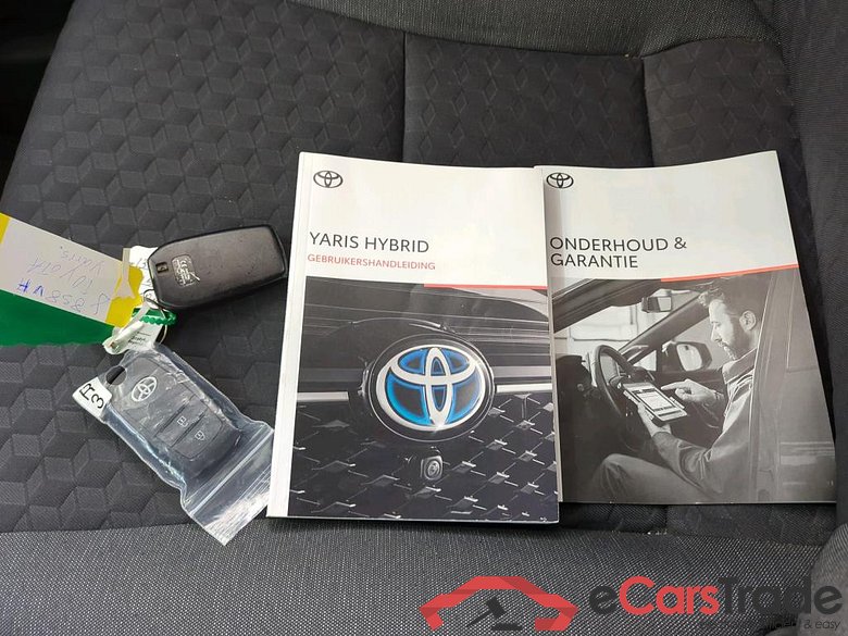 Toyota Yaris 1.5 Hybrid Dynamic Automaat 5d #4