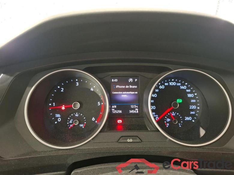 VOLKSWAGEN Tiguan / 2016 / 5P / SUV 2.0 TDI 150 DSG7 Confortline Business #6