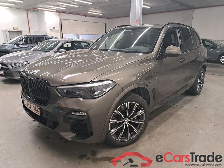 BMW - BMW X5 xDrive45e 320PK M Sport Pack Business Plus With Vernasca Leather & Innovation With Head Up & Driving Assistant Pro & Parking Assistant Plus & Travel Pack & Pano & Trunk Pack & 20 Inch Alloy   * HYBRID *