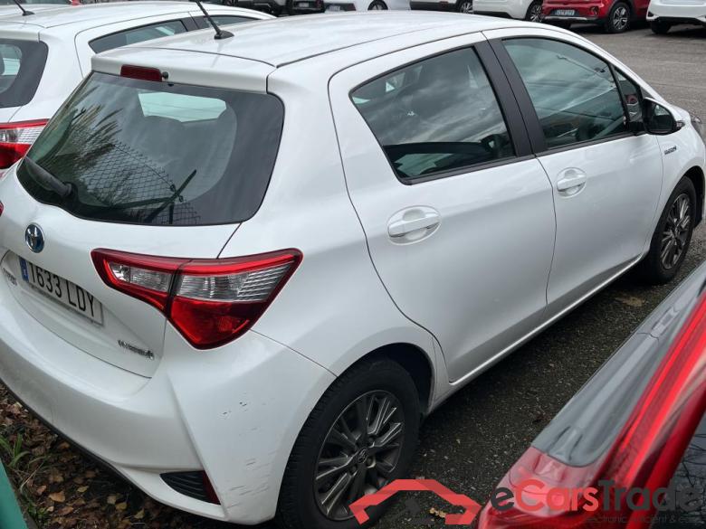 TOYOTA Yaris / 2017 / 5P / berlina con portón 1.5 100H Active #2