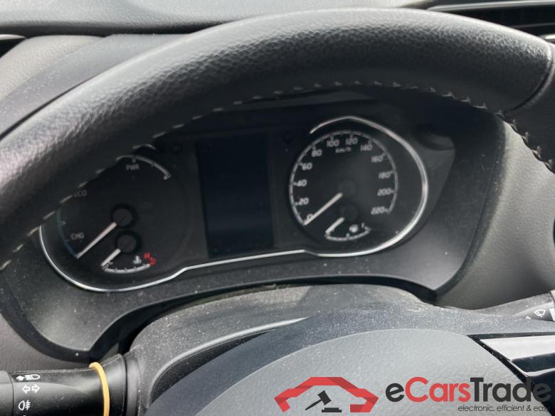 TOYOTA Yaris / 2017 / 5P / berlina con portón 1.5 100H Active #4