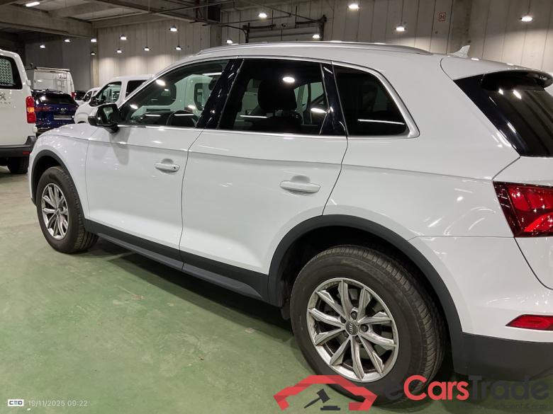 AUDI Q5 DIESEL - 2017 35 TDi Quattro Business Edition S tronic #3