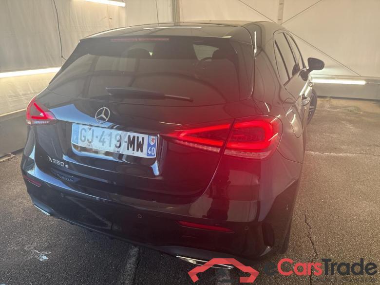 MERCEDES-BENZ Classe A Compact / 2018 / 5P / Berline A 250 e AMG Line 8G-DCT #3
