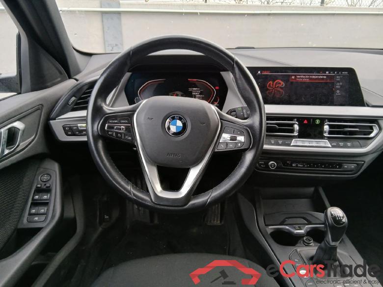 BMW Serie 1 / 2019 / 5P / berlina con portón 118i #3