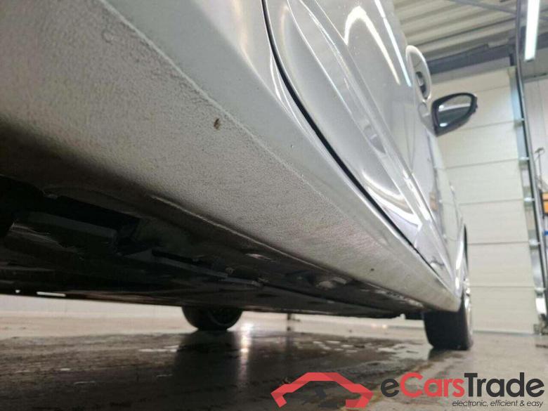 RENAULT Mégane Estate 1.3 TCe140 Equilibre #6