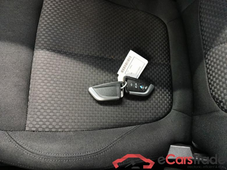 BMW 1 HATCH - 2019 118iA 136hp OPF A5d #4