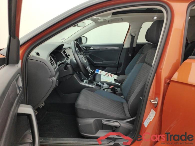 Volkswagen T-Roc 1.5 TSI IQ.Drive 5d #3