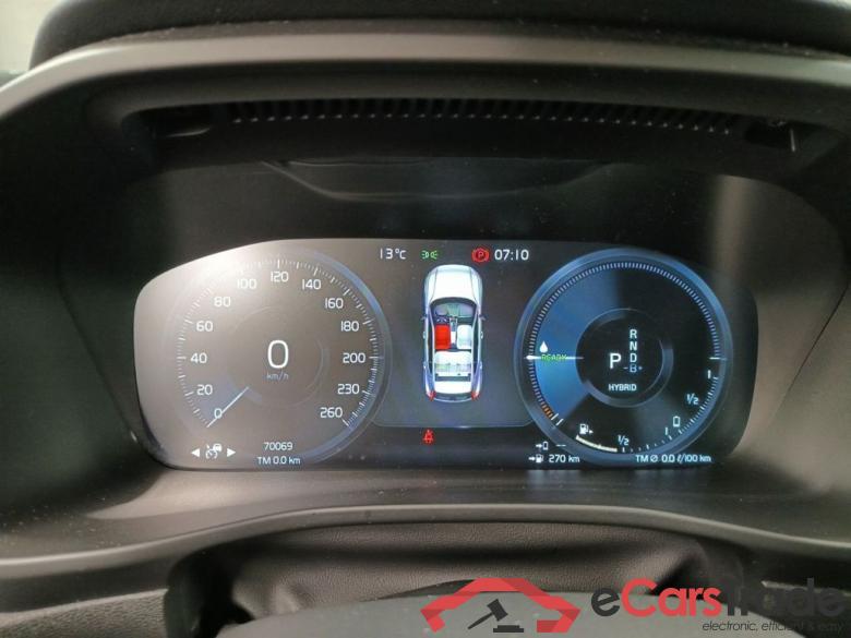 VOLVO XC40 1.5 T5 180 Recharge R-Design DCT 5d #6