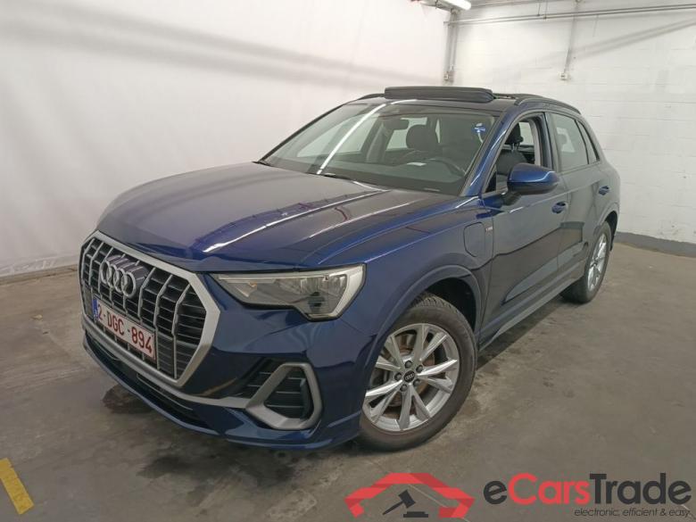 Audi Q3 45 TFSI e S tronic S Line 5d #1