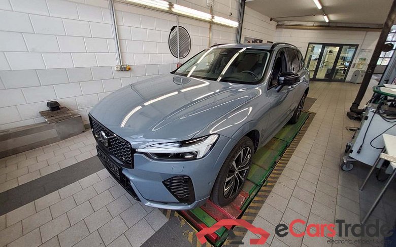 Volvo XC60 (03.2017->) DE - SUV5 B5 (Benzin) AWD EU6d, Ultimate Dark Mild-Hybrid (EURO 6d), (Facelift)