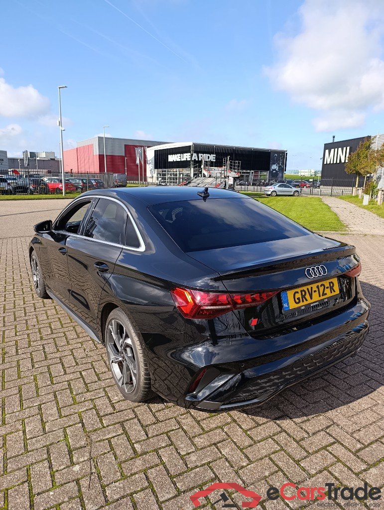 AUDI A3 Limousine 30 TFSI S edition #4