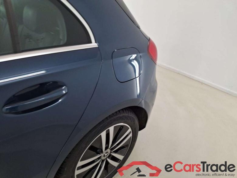 MERCEDES-BENZ A-KLASSE 200D BUSINESS SOL. LIM. DCT #6