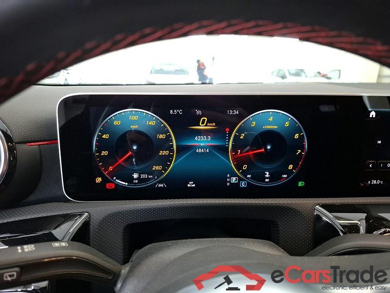 MERCEDES-BENZ Classe A Compact / 2018 / 5P / Berline A 180 AMG Line 7G-DCT #6