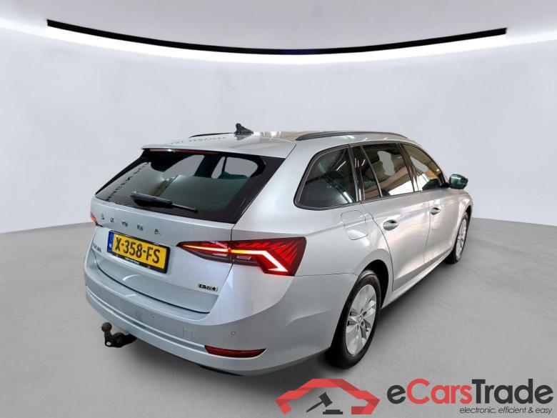 SKODA Octavia Combi 110 kW #6