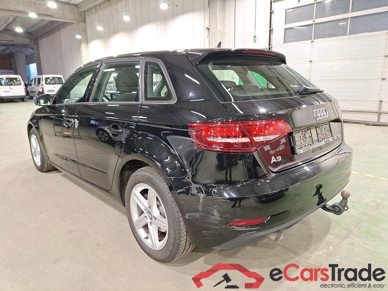 Audi A3 Sportback 1.6 30 TDi LED-Xenon Navi Klima PDC ... #4