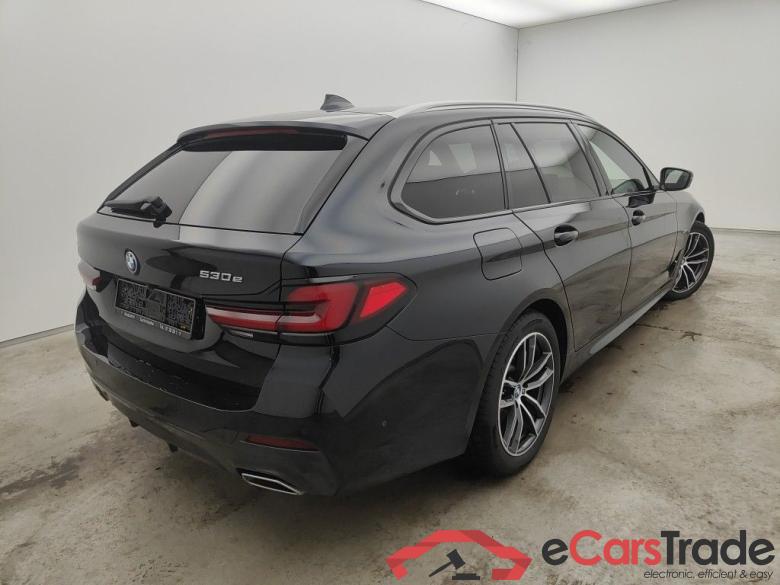 BMW 5 TOURING - 2020 530eAS 184hp PHEV 5d #2