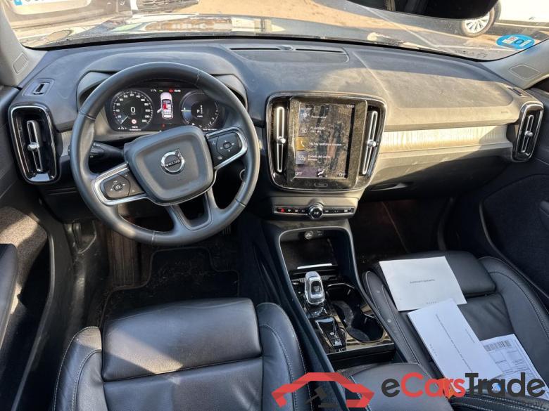 VOLVO XC40 / 2017 / 5P / todoterreno 1.5 T4 Twin Recharge Inscription Auto #3