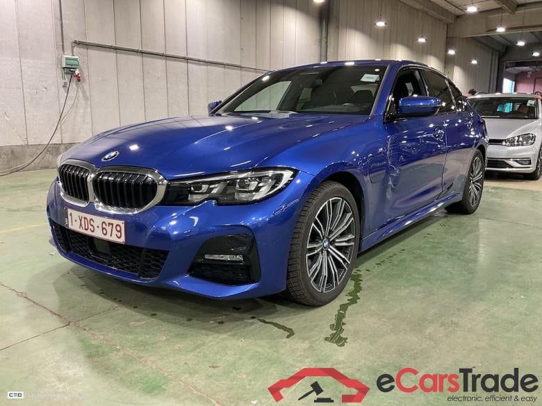 BMW 3 - 2019 330eA PHEV