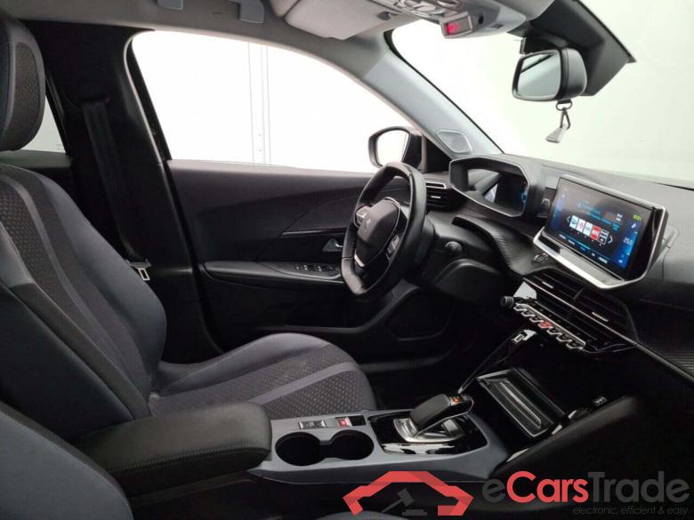 PEUGEOT e-2008 Allure 50 kWh #3