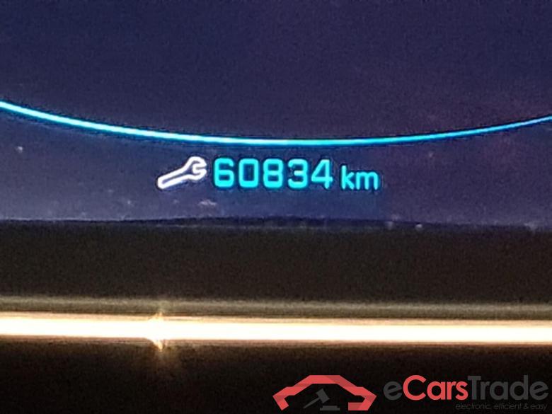 PEUGEOT e-2008 Allure 50 kWh #4