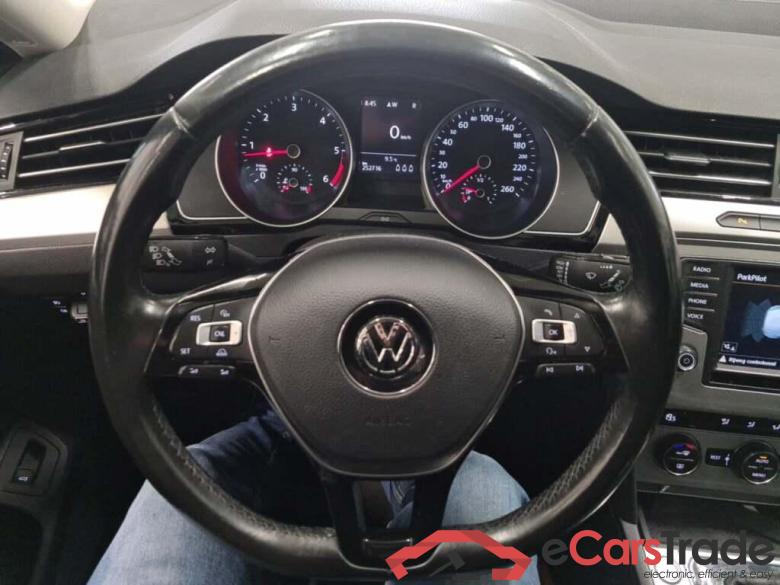 VOLKSWAGEN Passat Variant 1.6 TDI Connected S. #6