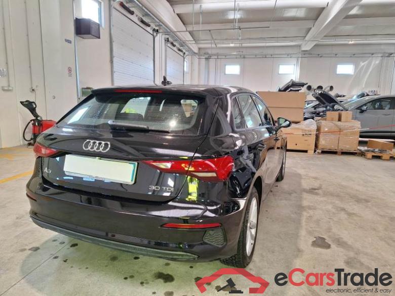 AUDI A3 / 2020 / 5P / BERLINA 30 TDI S.BACK #2